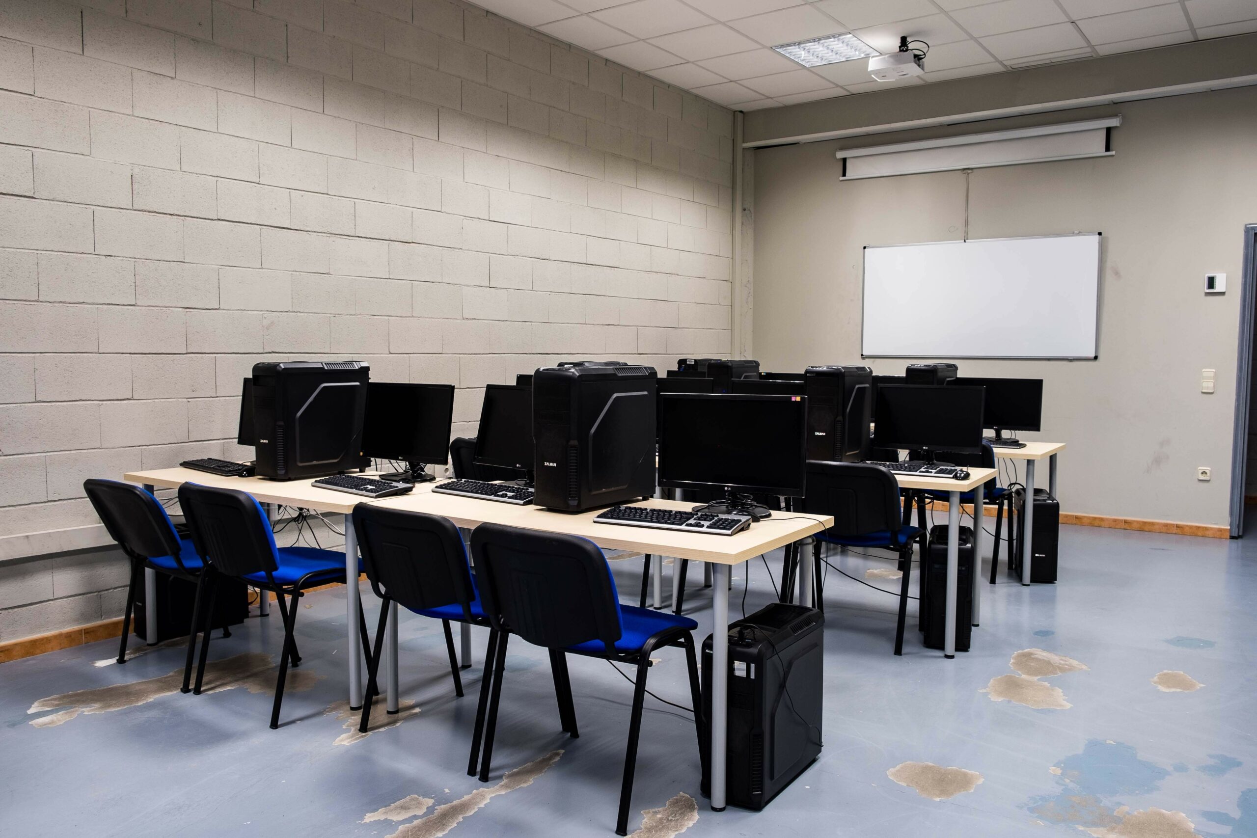 Alquiler de aulas Humanes de Madrid